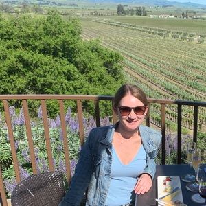 Meet your Posher, Emily